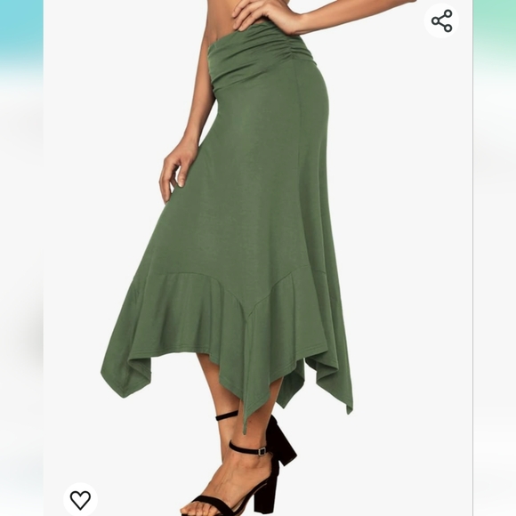 Flowy Handkerchief Hemline skirt- size Lg grass green NWOT - Picture 6 of 6